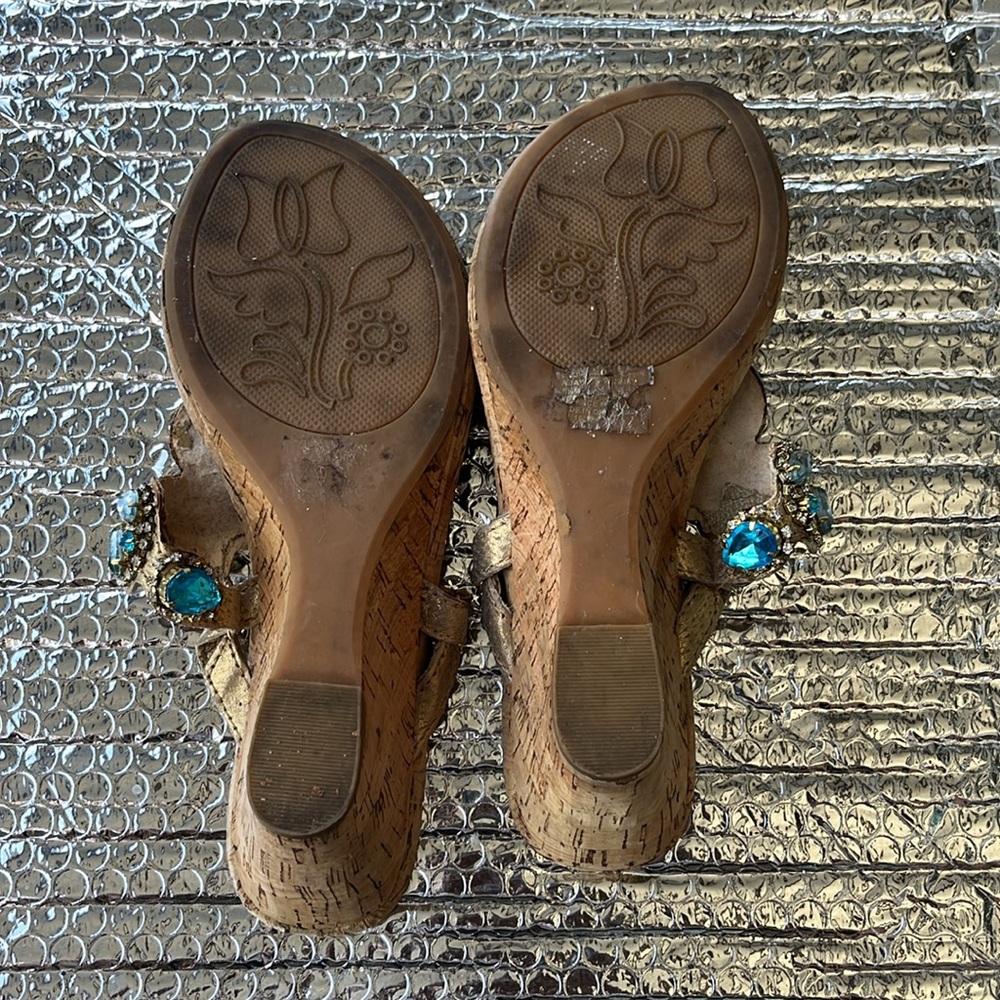 Cynthia Rowley Tan and Blue Sandals with Embellishments - Picture 13 of 14